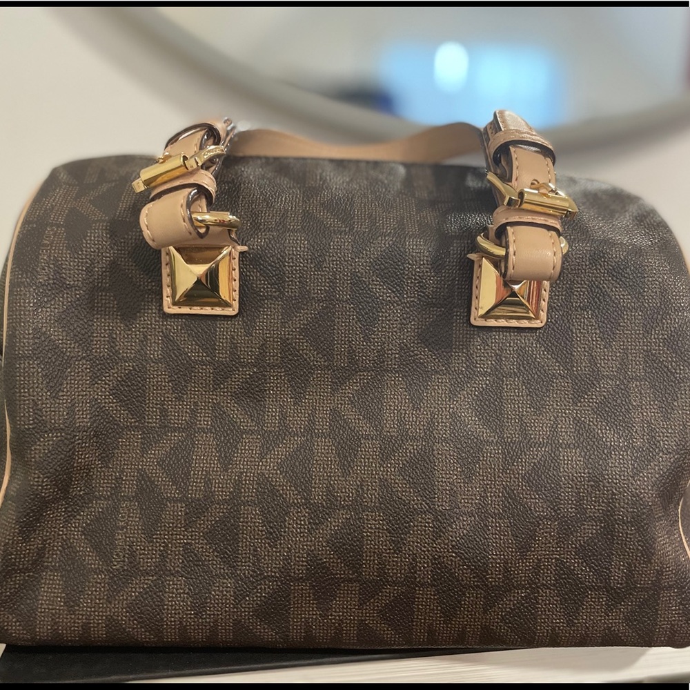 Michael Kors Purse *SOLD**